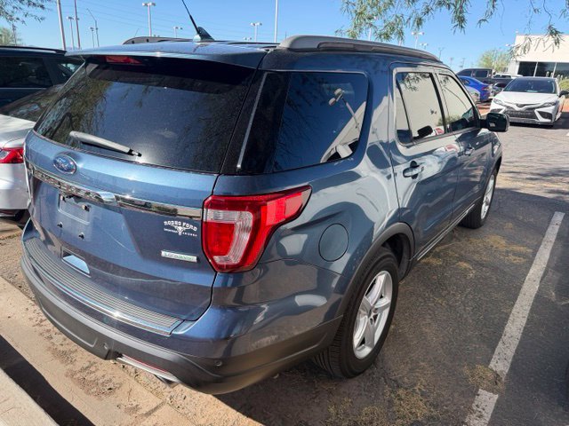 Used 2018 Ford Explorer XLT w/ Equipment Group 201A FWD image 4