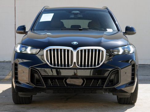 Used 2024 BMW X5 xDrive50e w/ M Sport Package AWD/4WD image 7