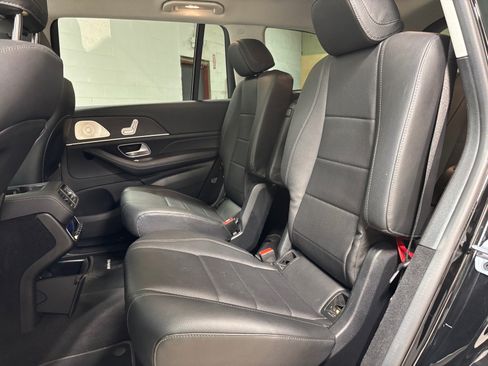 Used 2023 Mercedes-Benz GLS 450 4MATIC image 26