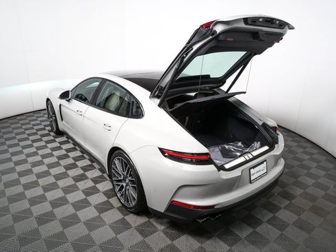 New 2026 Porsche Panamera image 33