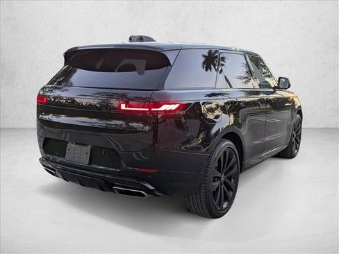 Used 2024 Land Rover Range Rover Sport Dynamic SE image 5