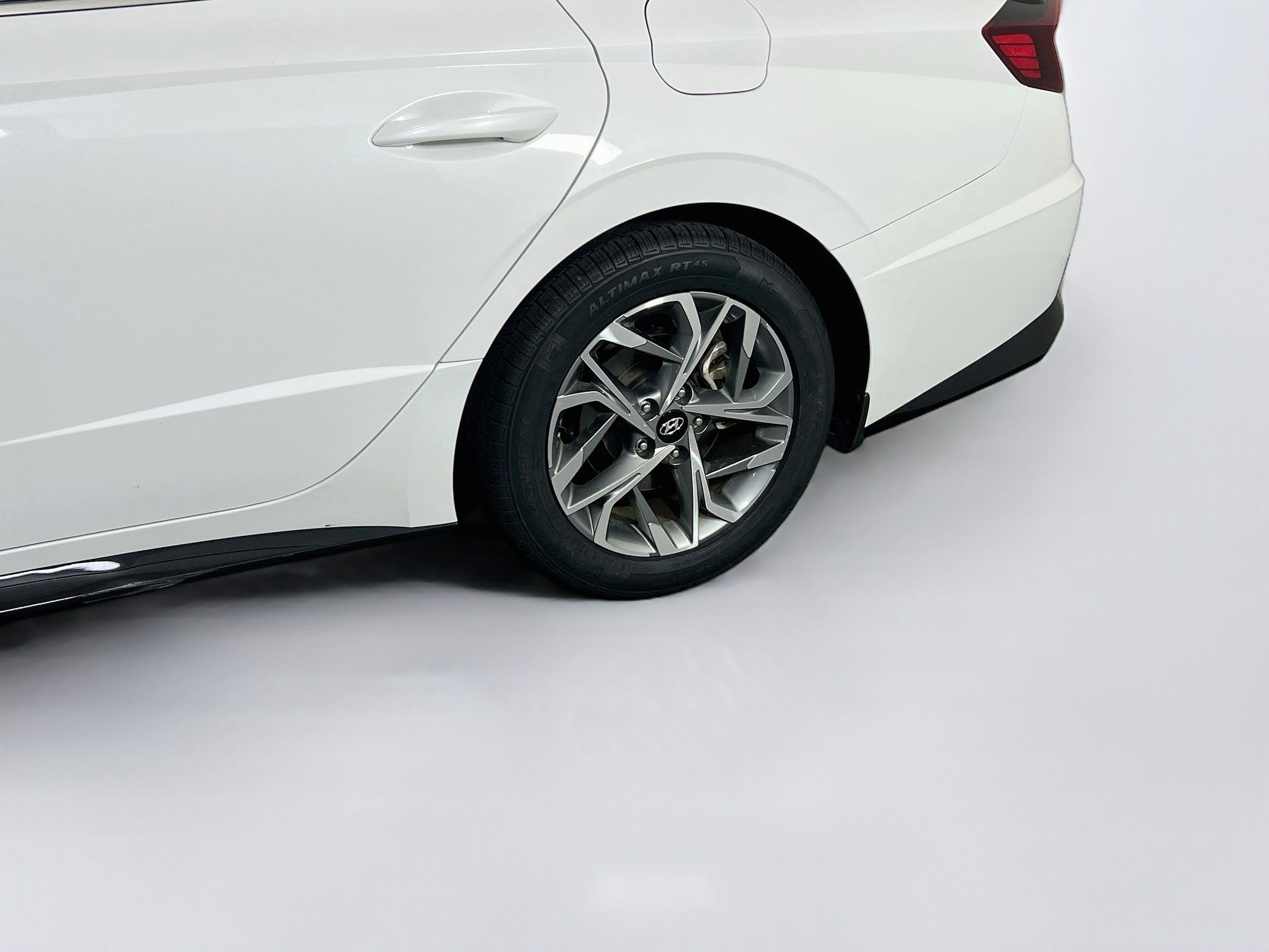 Used 2023 Hyundai Sonata SEL FWD image 30