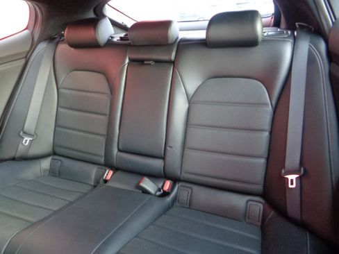 Used 2018 Kia Stinger GT2 image 9