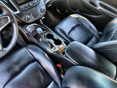 Used 2024 Chevrolet Malibu LT FWD image 21