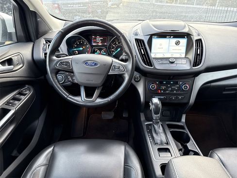 Used 2019 Ford Escape SEL image 12