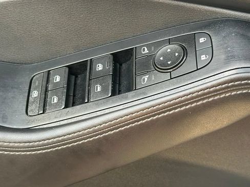 Used 2023 Nissan Rogue SV w/ SV Premium B Package AWD/4WD image 19