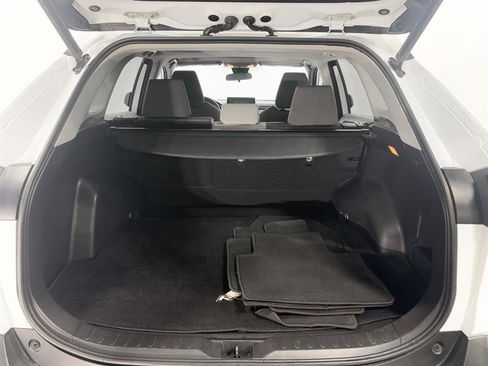 Used 2019 Toyota RAV4 XLE w/ Convenience Package image 10