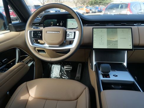 New 2026 Land Rover Range Rover SE image 8