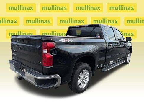 Used 2023 Chevrolet Silverado 1500 LT w/ Protection Package AWD/4WD image 11