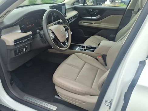 Certified 2024 Lincoln Corsair AWD w/ Equipment Group 101A image 12
