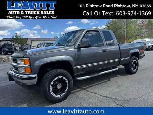 Used 2000 Chevrolet Silverado 2500 4x4 Extended Cab image 1