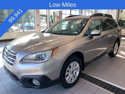 Used 2015 Subaru Outback 2.5i Premium AWD/4WD image 2