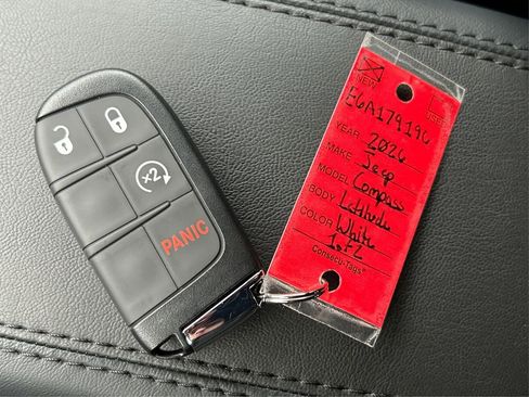 New 2026 Jeep Compass Latitude image 32