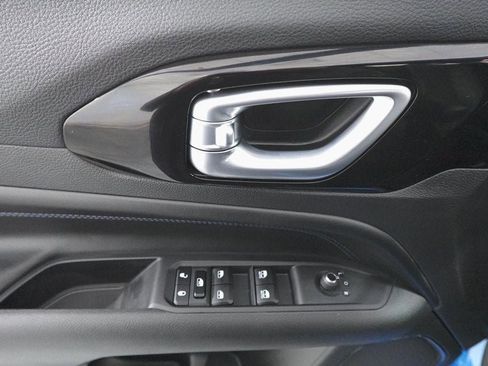 New 2026 Jeep Compass Latitude image 8