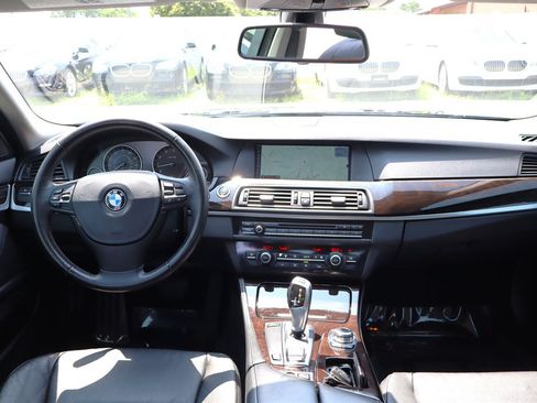 Used 2011 BMW 550i Sedan RWD image 11