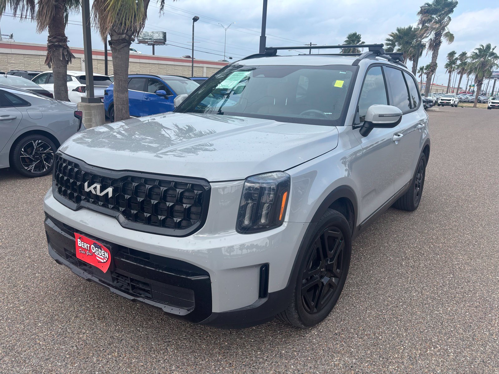 Used 2024 Kia Telluride EX X-Line AWD/4WD image 3