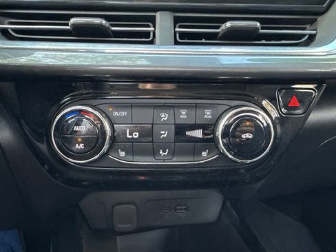 Used 2024 Chevrolet Trax ACTIV w/ Driver Confidence Package FWD image 35