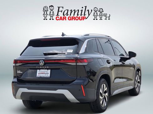 New 2026 Volkswagen Tiguan S FWD image 4