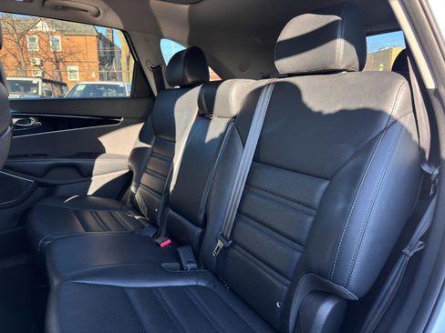 Used 2020 Kia Sorento SX image 24