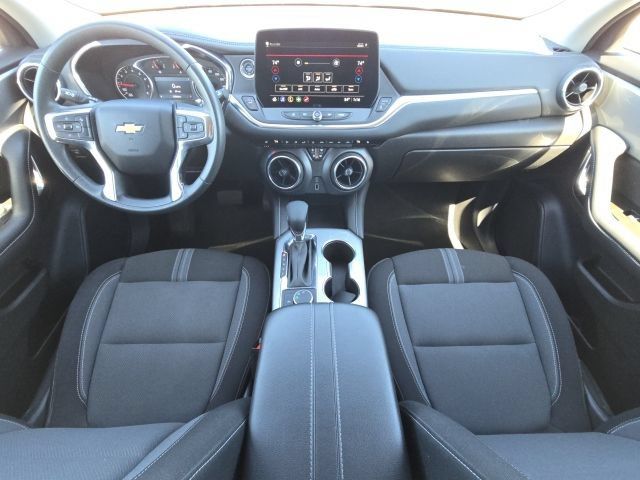 Used 2024 Chevrolet Blazer LT FWD image 33