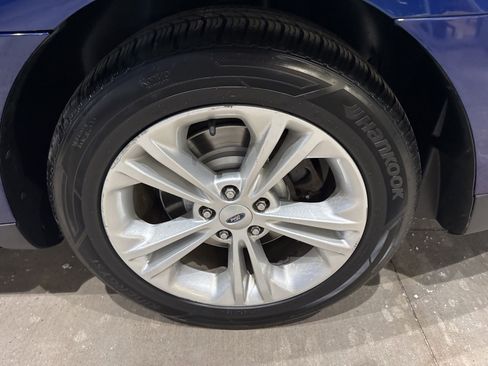 Used 2014 Ford Taurus SEL image 17