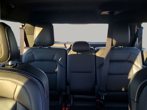 Used 2025 Lincoln Navigator L Reserve w/ Jet Appearance Package image 25