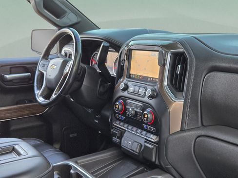 Used 2019 Chevrolet Silverado 1500 High Country w/ Technology Package AWD/4WD image 30