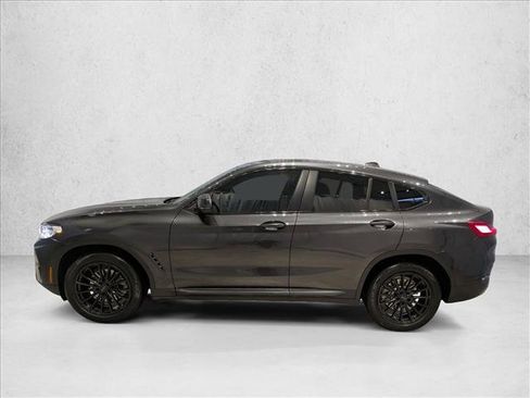 Used 2024 BMW X4 xDrive30i w/ Premium Package image 9