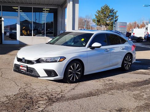 Used 2024 Honda Civic EX image 4