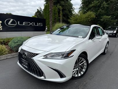 Certified 2022 Lexus ES 350 Ultra Luxury w/ Accessory Package 2