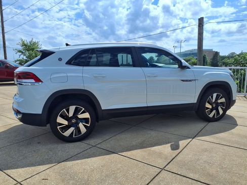 Used 2024 Volkswagen Atlas Cross Sport SE AWD/4WD image 26