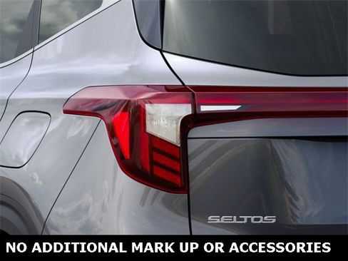 New 2026 Kia Seltos EX image 11