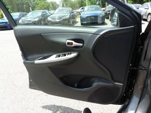 Used 2010 Toyota Corolla S FWD image 18