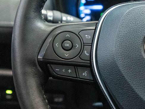 Used 2021 Toyota RAV4 XLE Premium AWD/4WD image 18