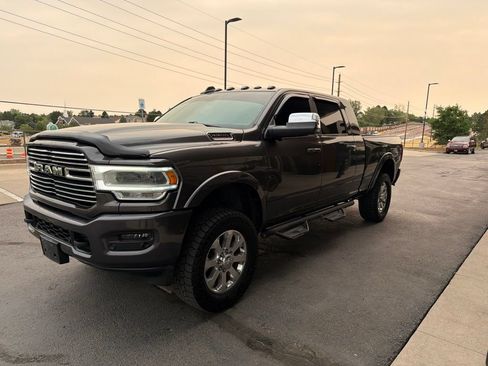 Used 2019 RAM 2500 Laramie AWD/4WD image 3