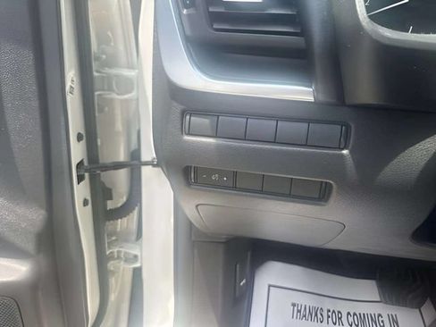 Used 2021 Nissan Rogue S FWD image 7
