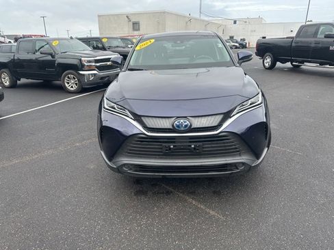 Used 2024 Toyota Venza LE image 3