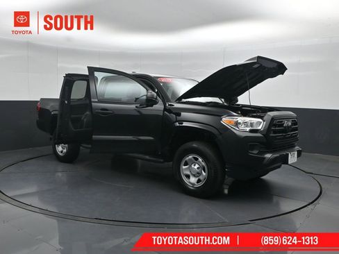 Used 2019 Toyota Tacoma SR image 48