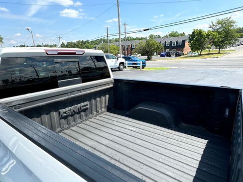 Used 2019 GMC Sierra 1500 SLT w/ SLT Premium Plus Package image 21