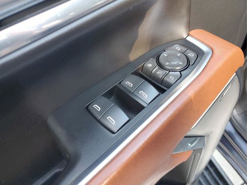 Used 2024 GMC Sierra 3500 Denali Ultimate image 13