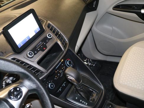 Used 2022 Ford Transit Connect XLT FWD image 41