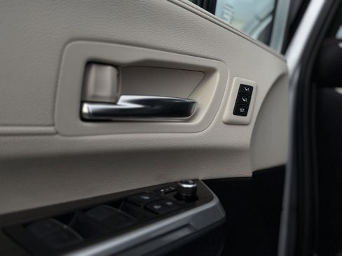 Used 2022 Toyota Sienna Platinum image 15