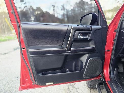 Used 2016 Toyota 4Runner Trail Premium image 30