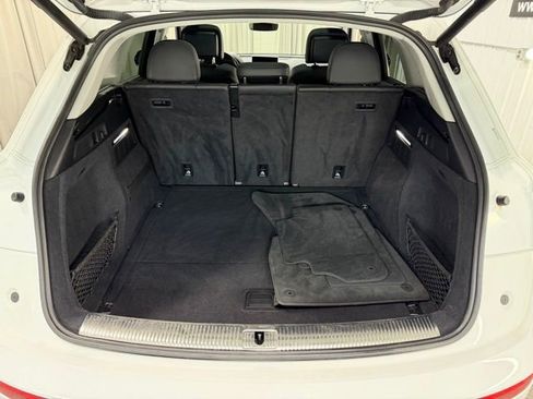 Used 2019 Audi Q5 Prestige w/ Prestige Package image 9