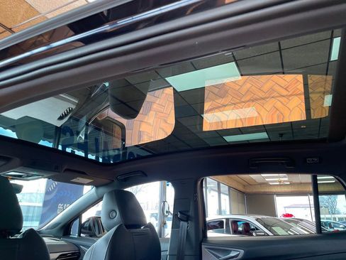 Used 2024 Volkswagen ID.4 Pro S image 19