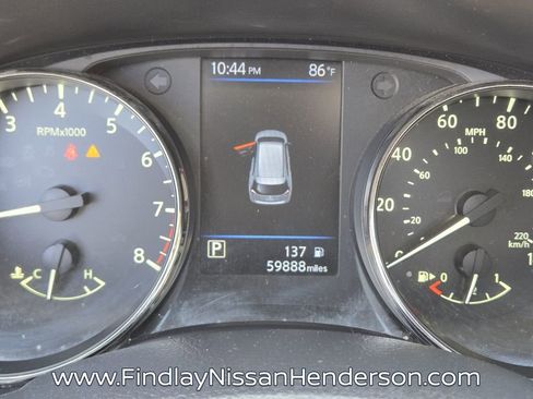 Used 2020 Nissan Rogue SV FWD image 30