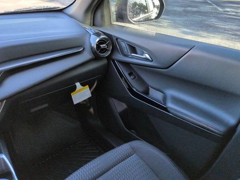 Used 2026 Chevrolet Equinox LT FWD image 16