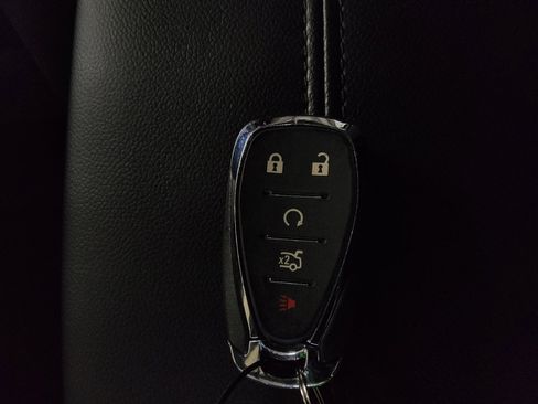 Used 2025 Chevrolet Malibu LT image 32