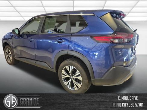 Used 2023 Nissan Rogue SV AWD/4WD image 3