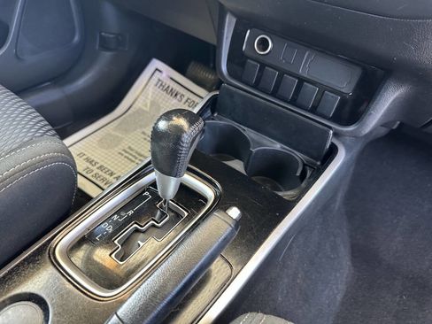 Used 2017 Mitsubishi Outlander ES image 19